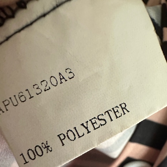 Geometric Patterned Blouse - Picture 5 of 5